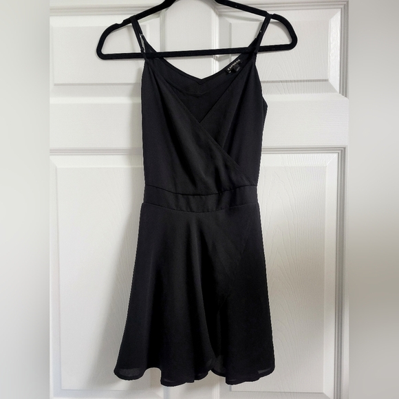 Express Dresses & Skirts - Express Womens Black Spaghetti Strap Skort Dress Size 8